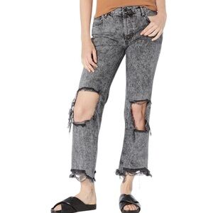Free People Maggie Mid Rise Raw Hem Straight Leg Button Fly Denim Jeans Size 27